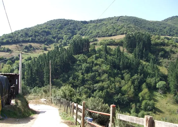 Pensjonat La Anjana Ojedo *